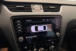 harmaa Skoda Octavia 2020 kuva 29.