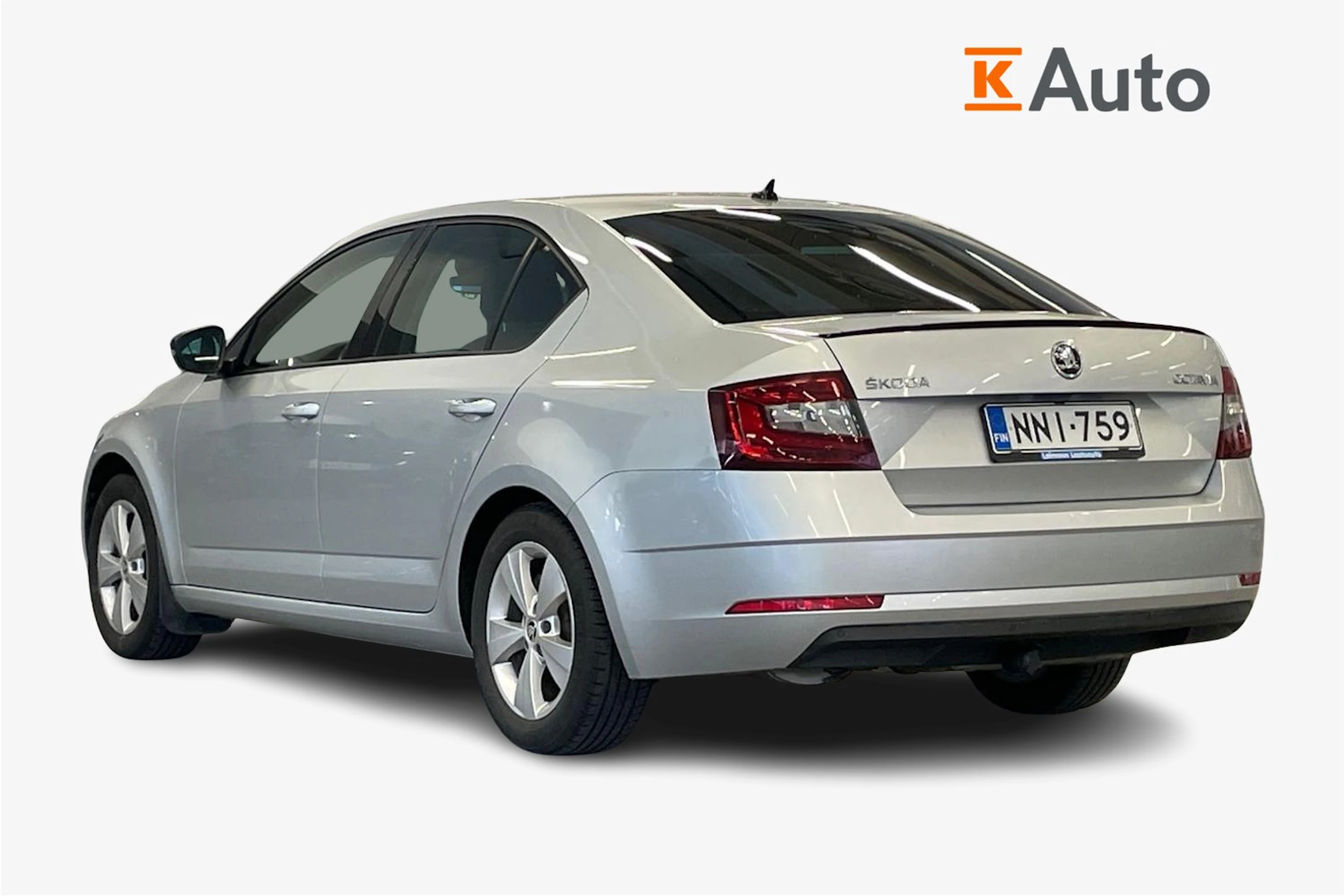 harmaa Skoda Octavia 2020 kuva 2.