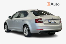 harmaa Skoda Octavia 2020 kuva 2.