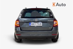 harmaa Skoda Octavia 2020 kuva 3.