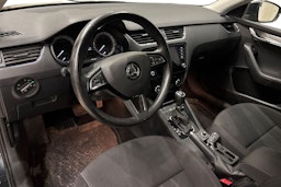 harmaa Skoda Octavia 2020 kuva 7.