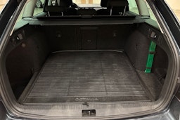 harmaa Skoda Octavia 2020 kuva 14.