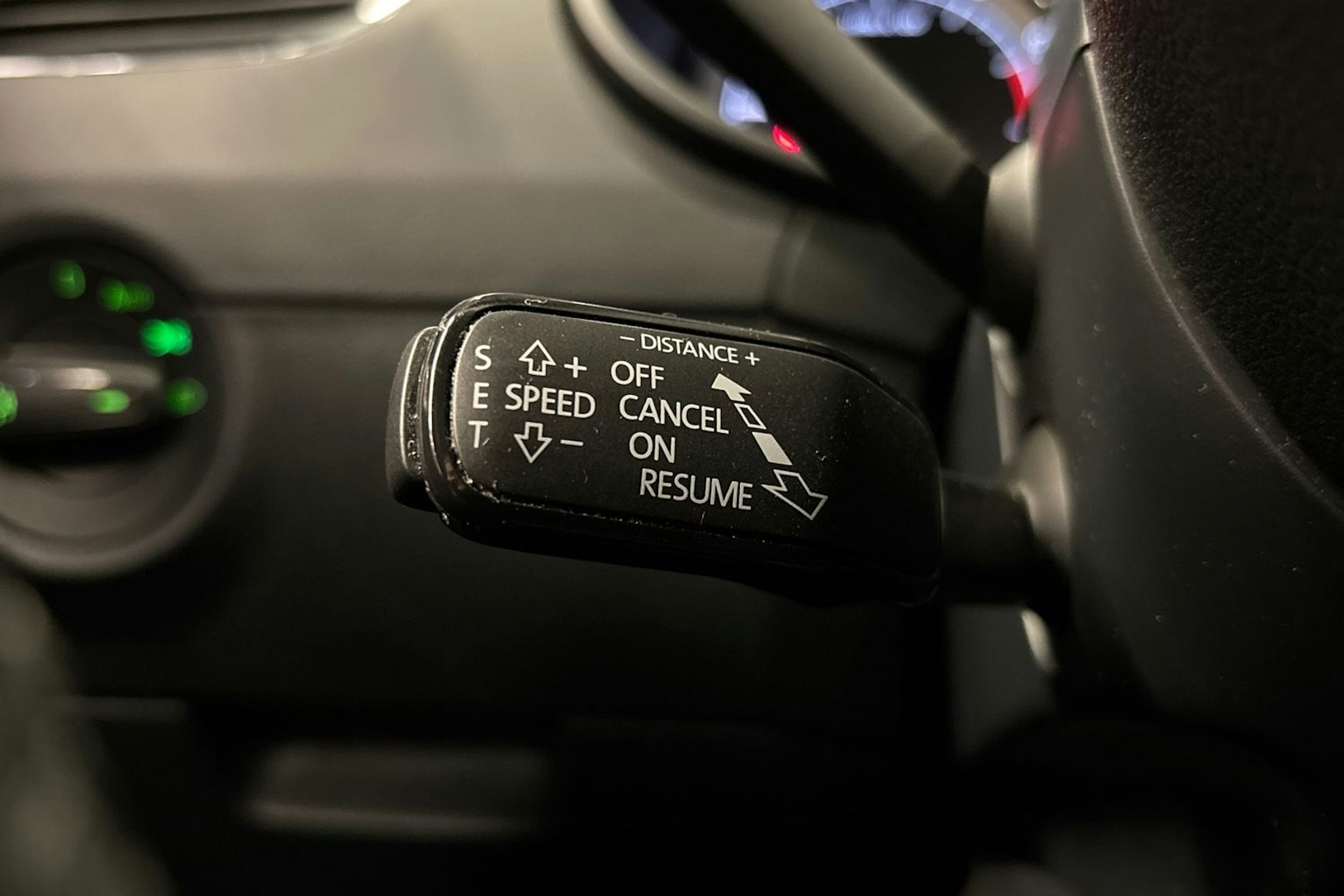 harmaa Skoda Octavia 2020 kuva 20.