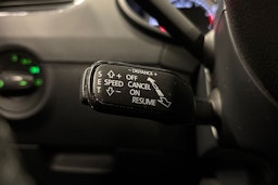 harmaa Skoda Octavia 2020 kuva 20.