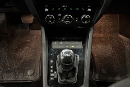 harmaa Skoda Octavia 2020 kuva 24.