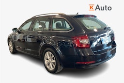 Musta Skoda OCTAVIA 2020 kuva 2.