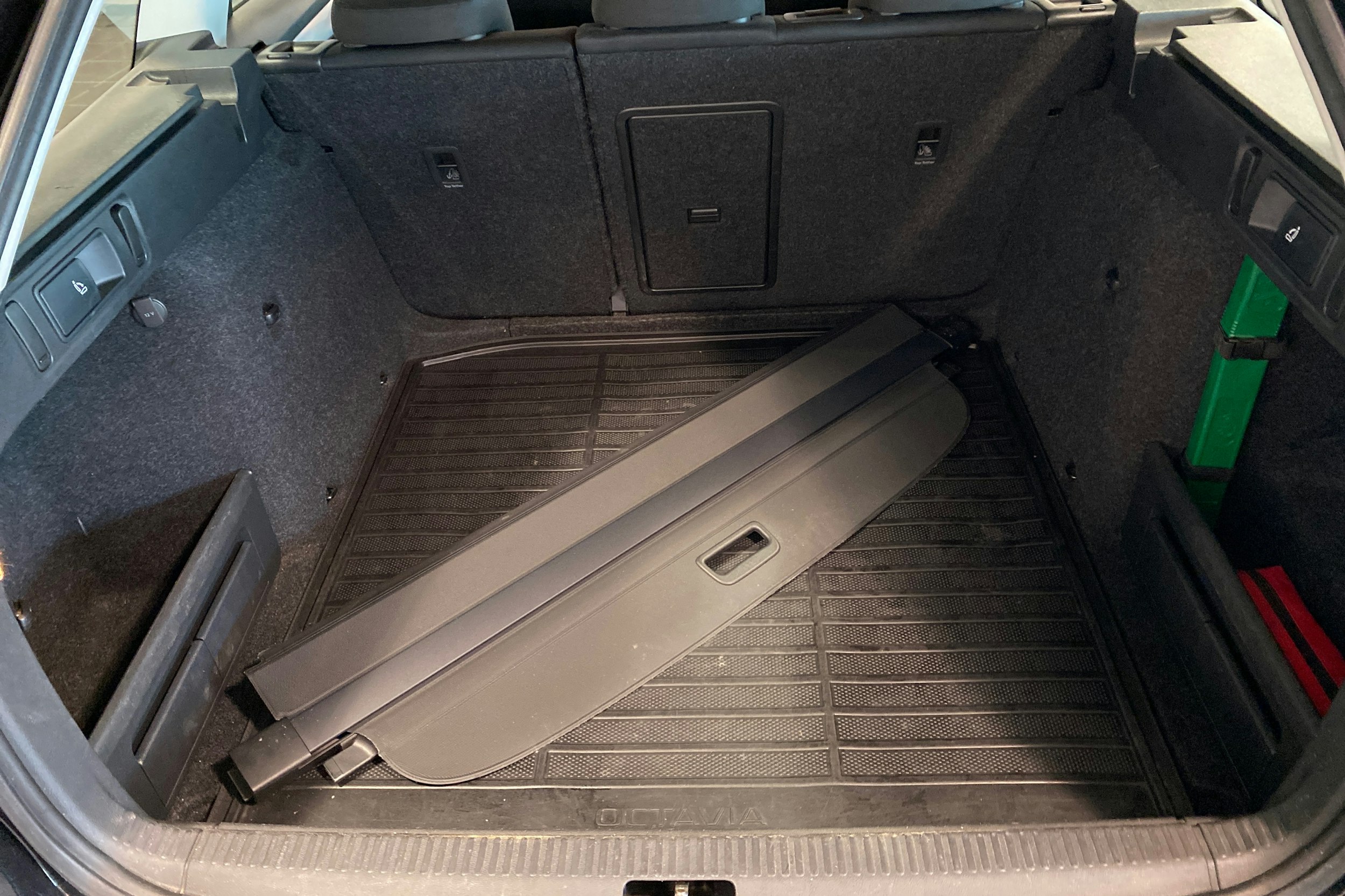 Musta Skoda OCTAVIA 2020 kuva 15.