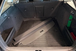 Musta Skoda OCTAVIA 2020 kuva 15.