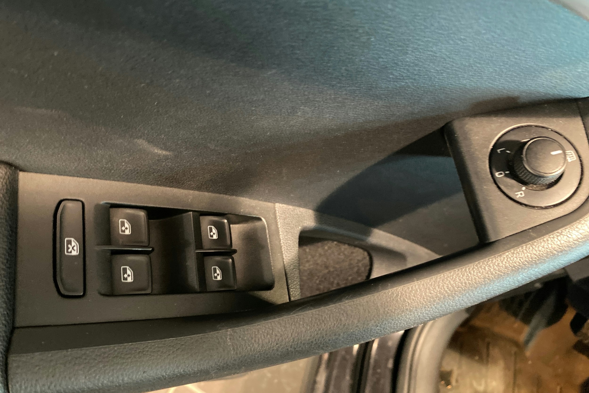 Musta Skoda OCTAVIA 2020 kuva 16.