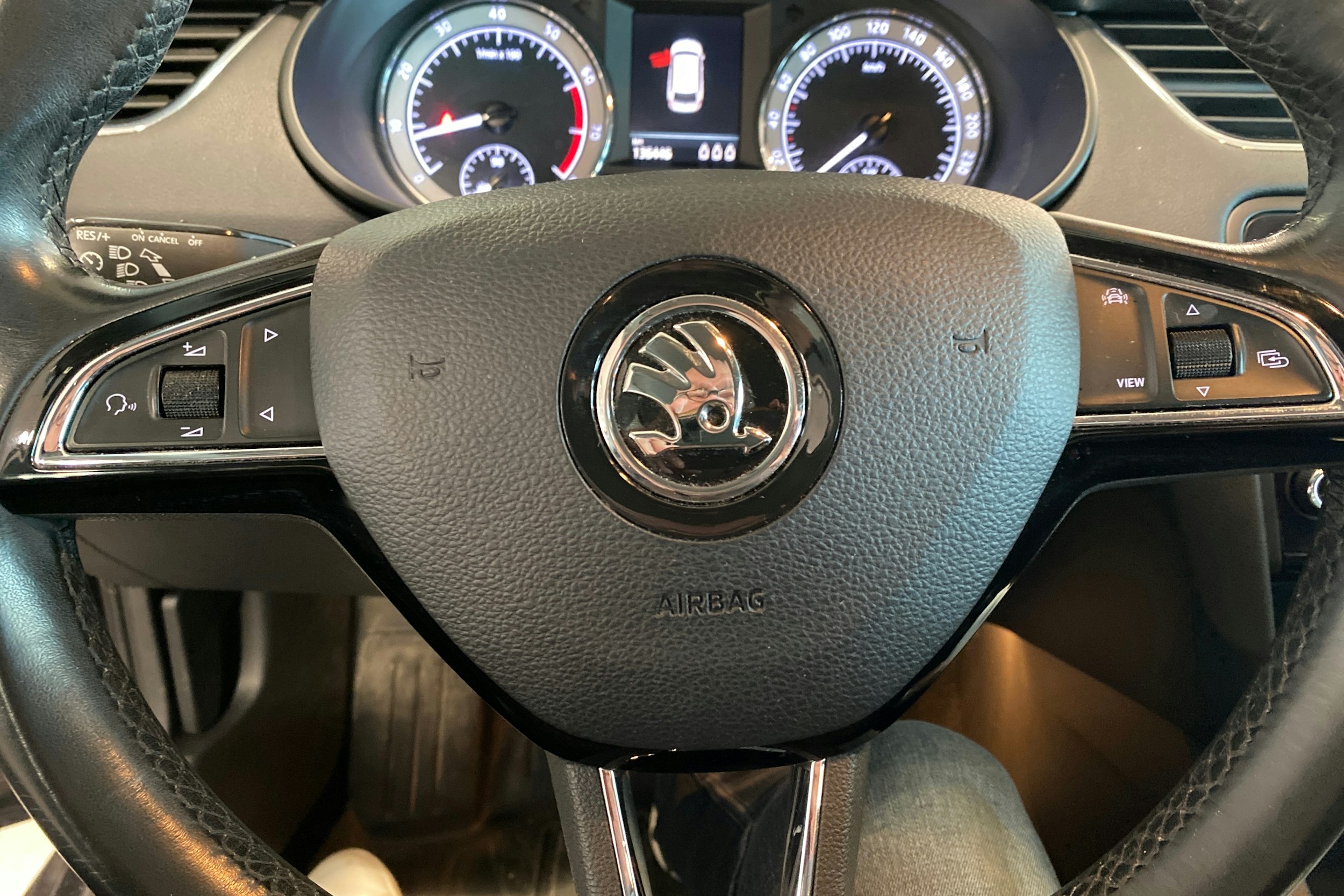 Musta Skoda OCTAVIA 2020 kuva 19.