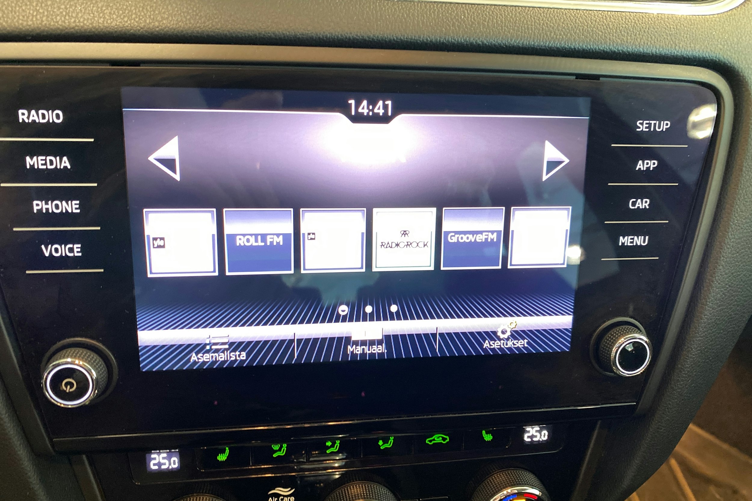 Musta Skoda OCTAVIA 2020 kuva 20.