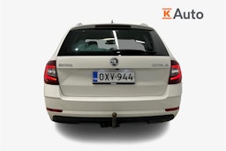 valkoinen Skoda Octavia 2020 kuva 3.