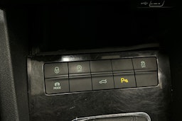 valkoinen Skoda Octavia 2020 kuva 27.