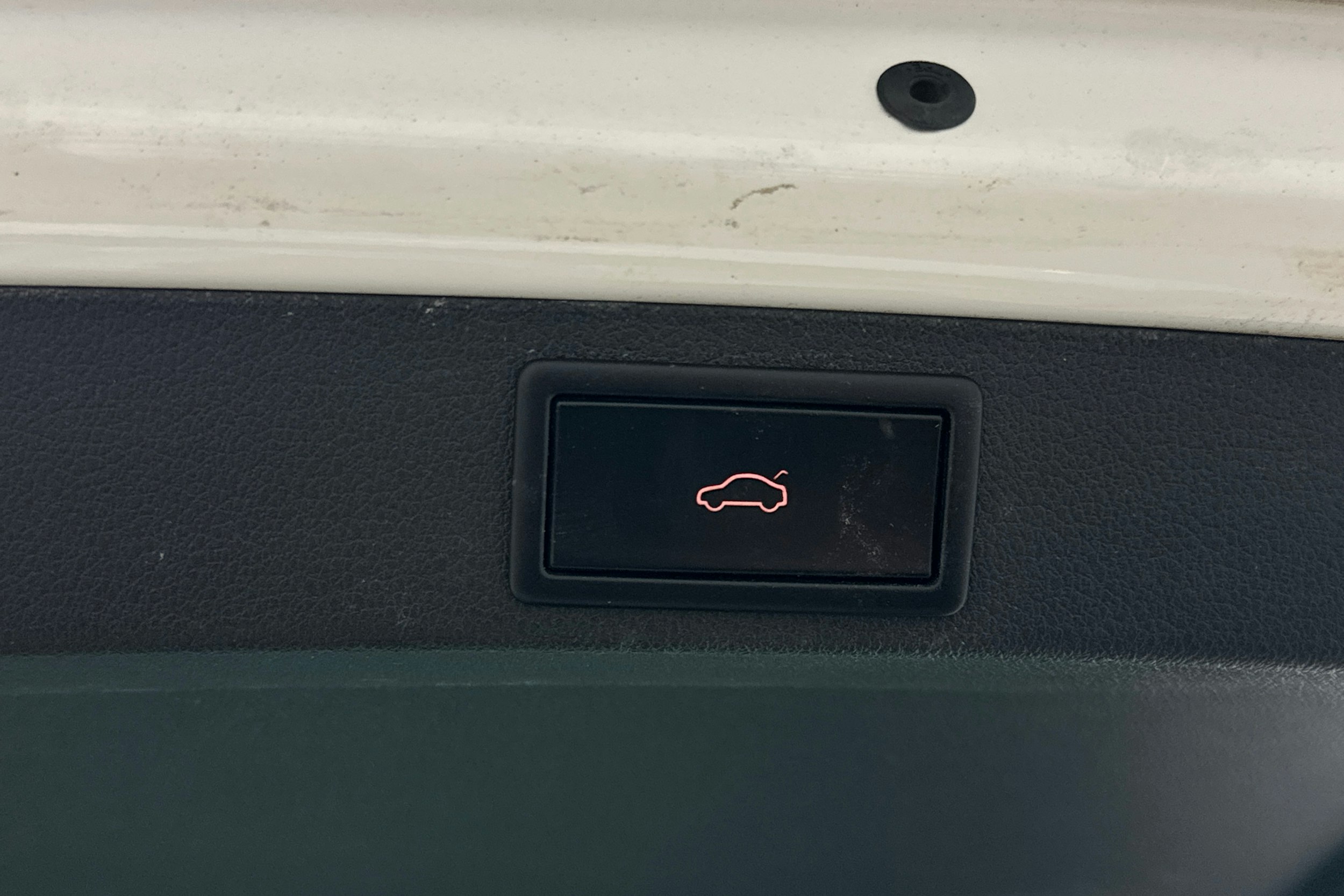 valkoinen Skoda Octavia 2020 kuva 30.