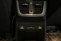 valkoinen Skoda Octavia 2020 kuva 12.