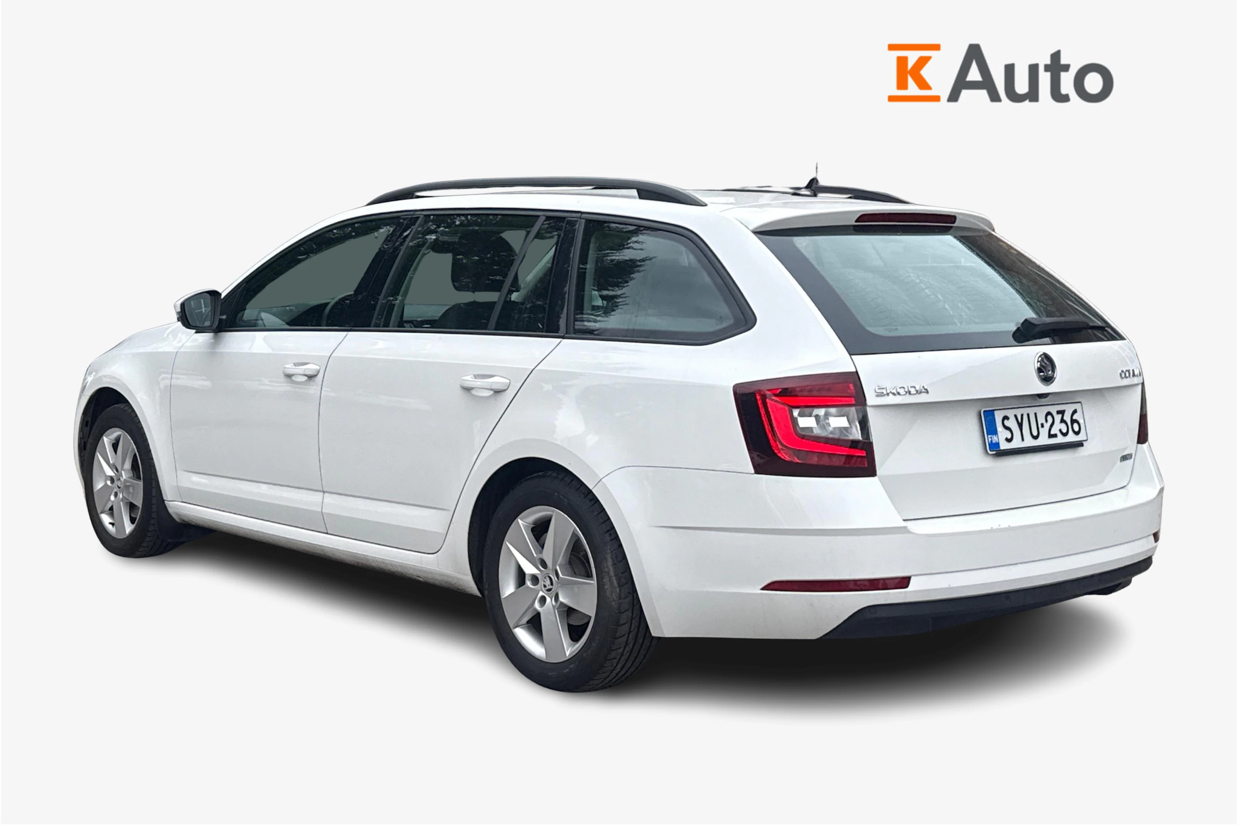 valkoinen Skoda Octavia 2020 kuva 2.