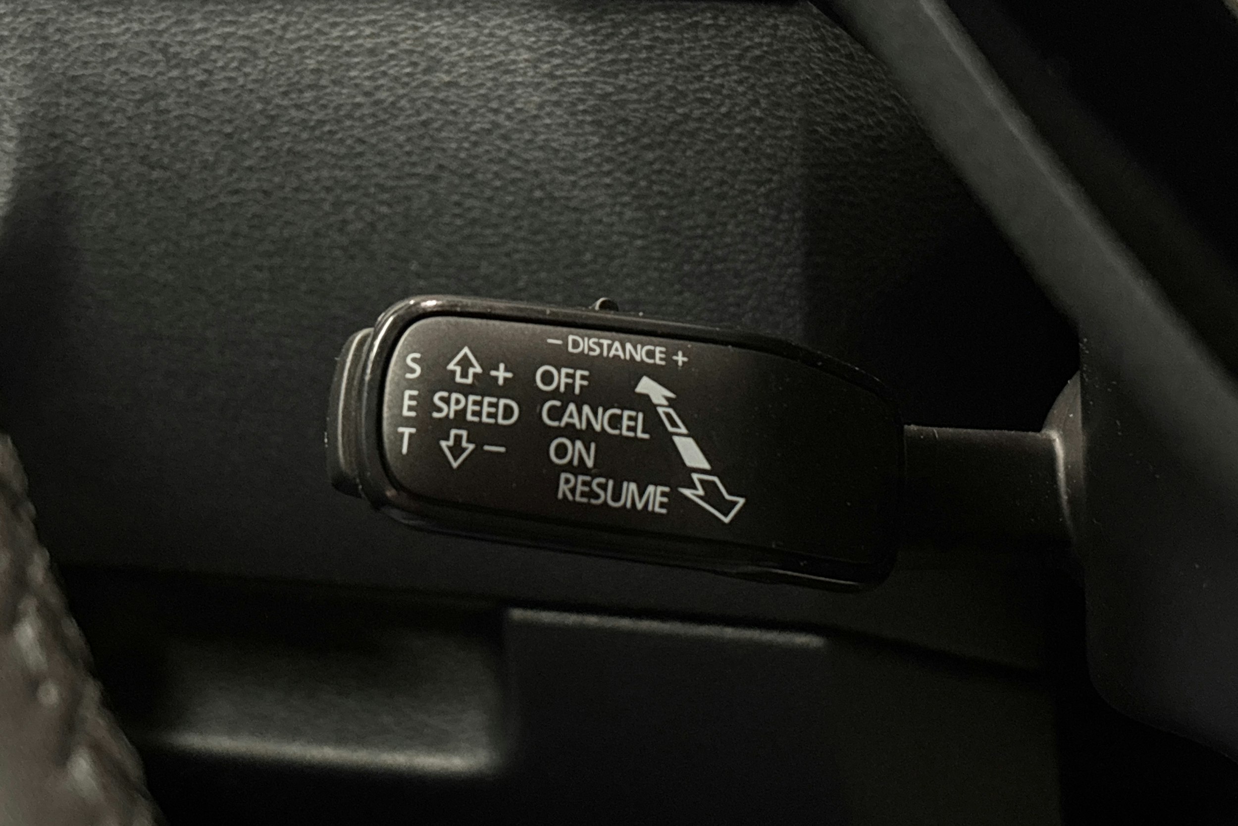 harmaa Skoda Octavia 2020 kuva 21.