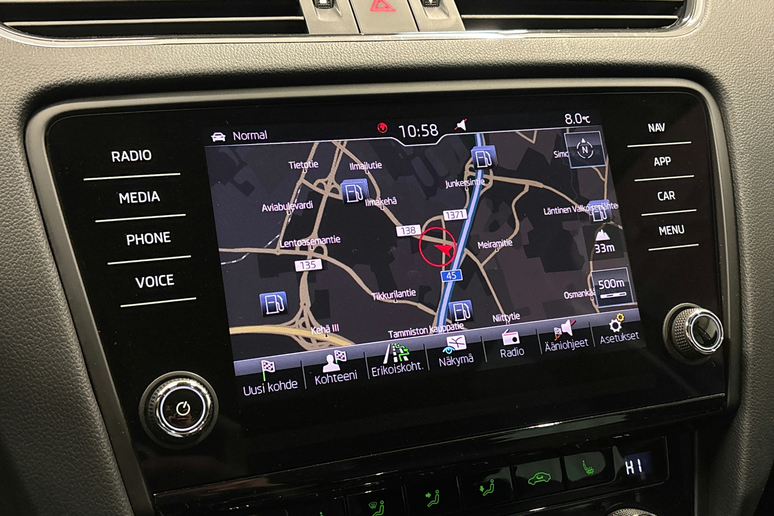 harmaa Skoda Octavia 2020 kuva 28.