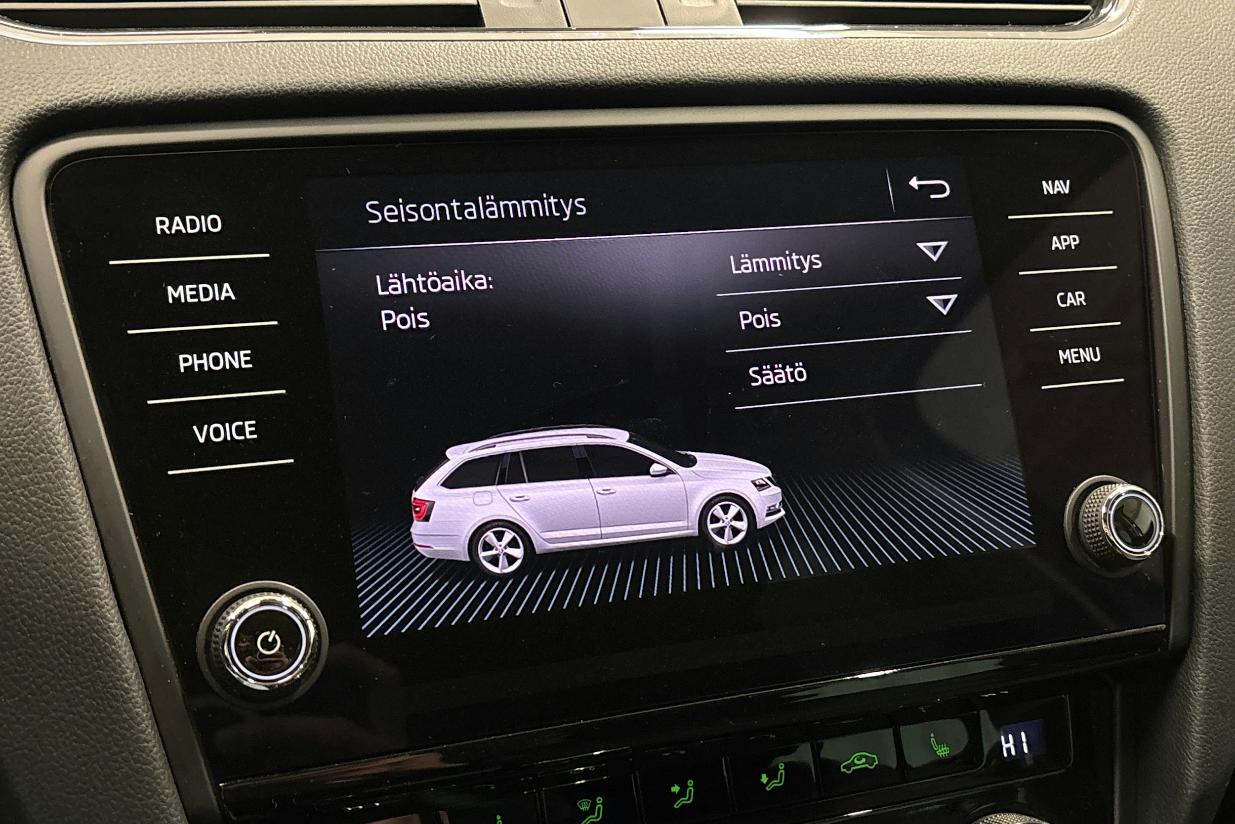 harmaa Skoda Octavia 2020 kuva 29.