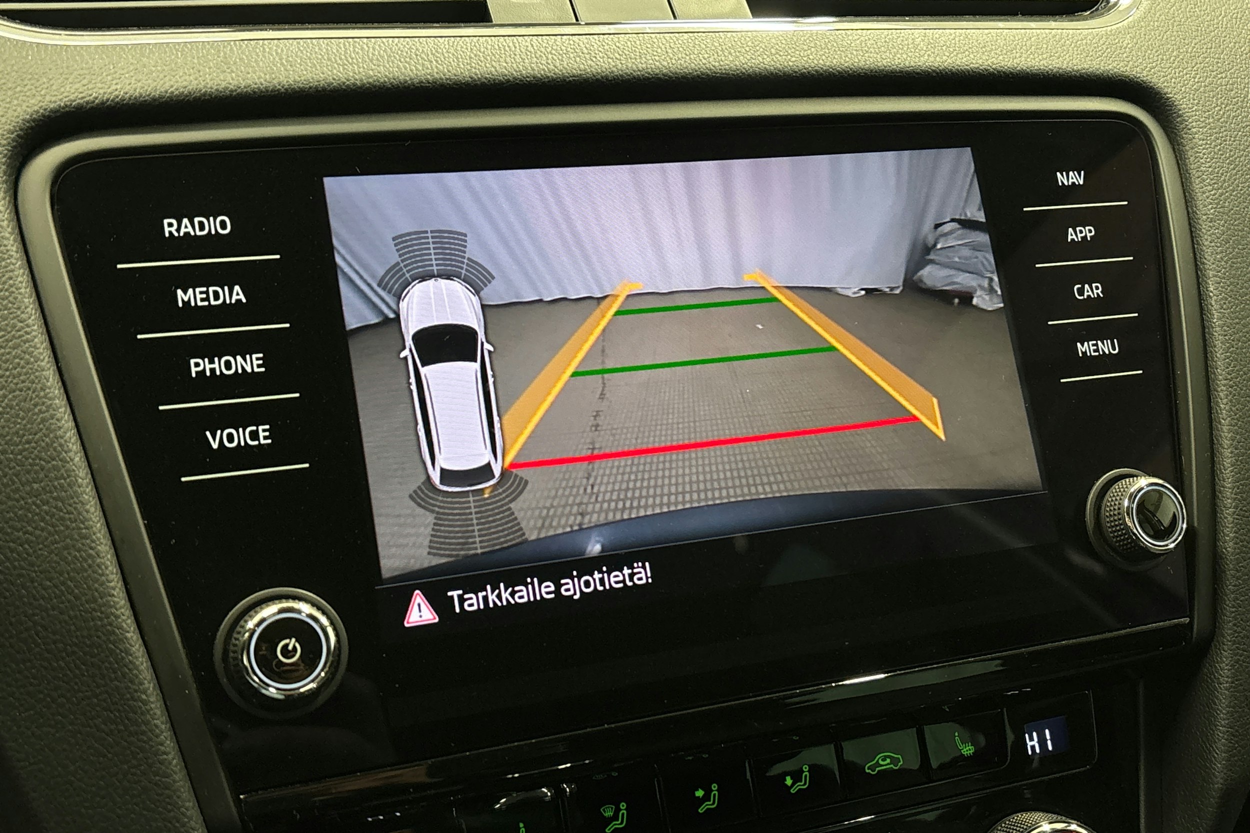 harmaa Skoda Octavia 2020 kuva 30.