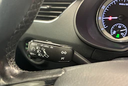 sininen Skoda Octavia 2020 kuva 12.