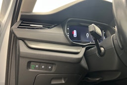 harmaa Skoda Octavia 2020 kuva 18.