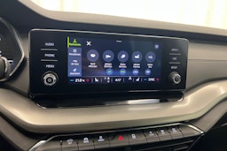 harmaa Skoda Octavia 2020 kuva 23.