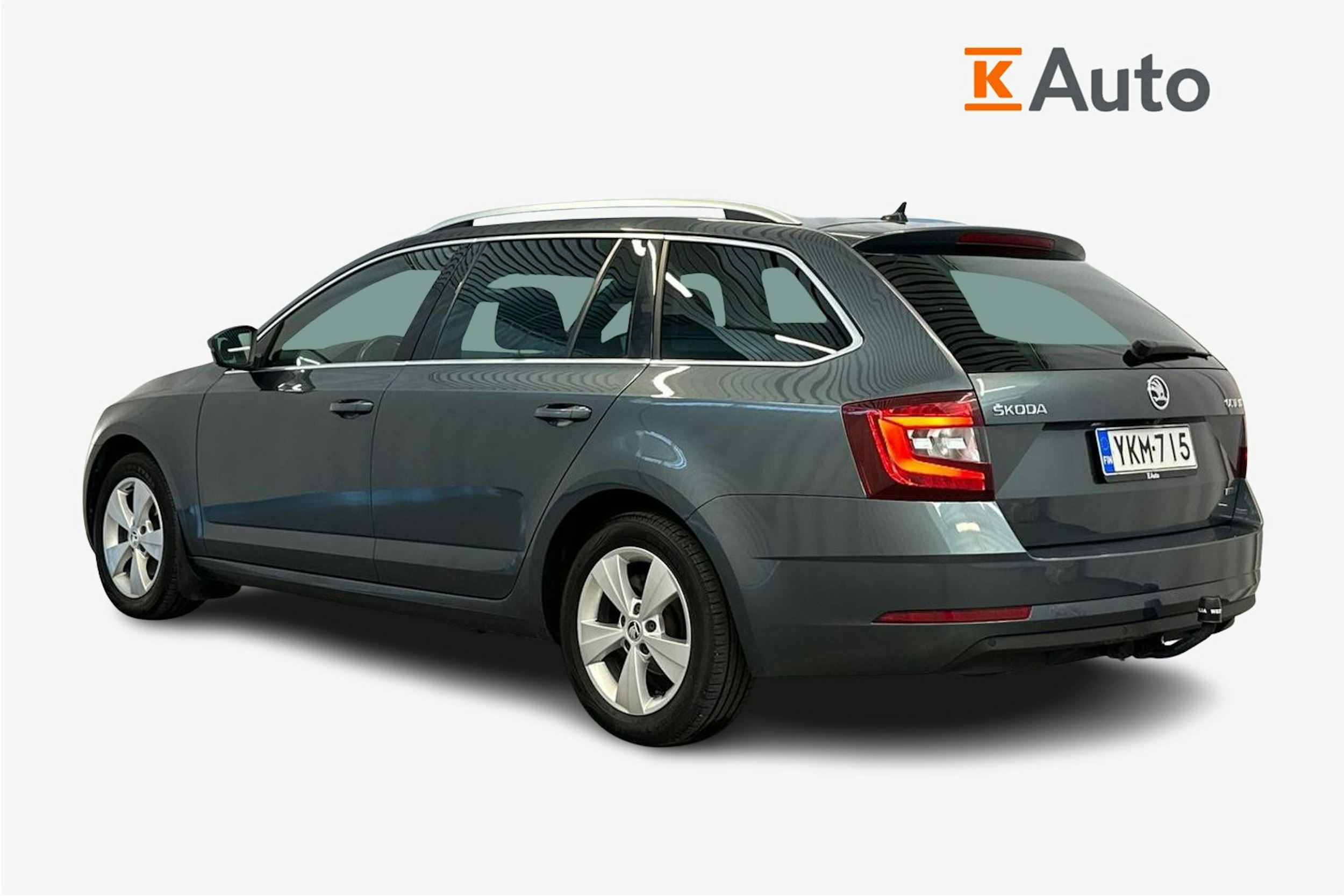 harmaa Skoda Octavia 2020 kuva 2.