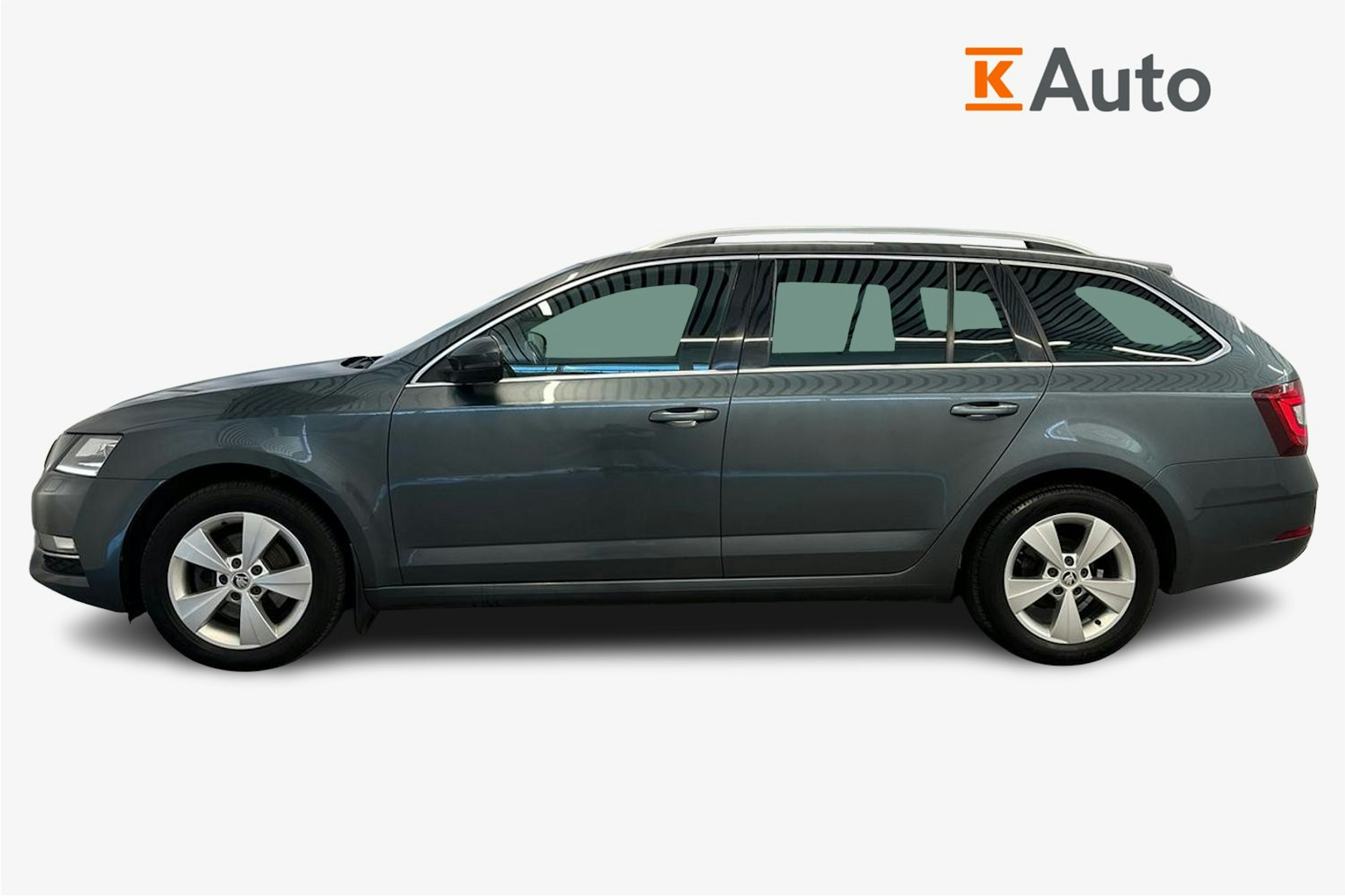 harmaa Skoda Octavia 2020 kuva 6.
