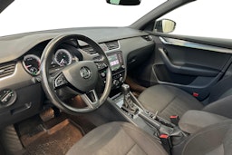 harmaa Skoda Octavia 2020 kuva 7.