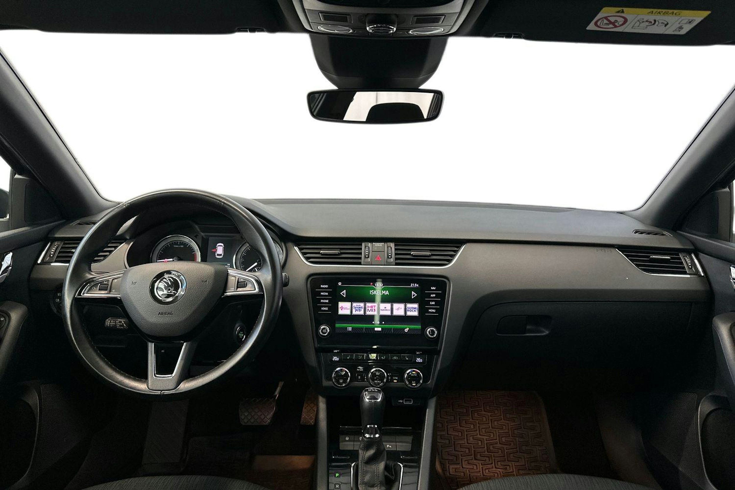 harmaa Skoda Octavia 2020 kuva 9.