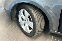 harmaa Skoda Octavia 2020 kuva 13.