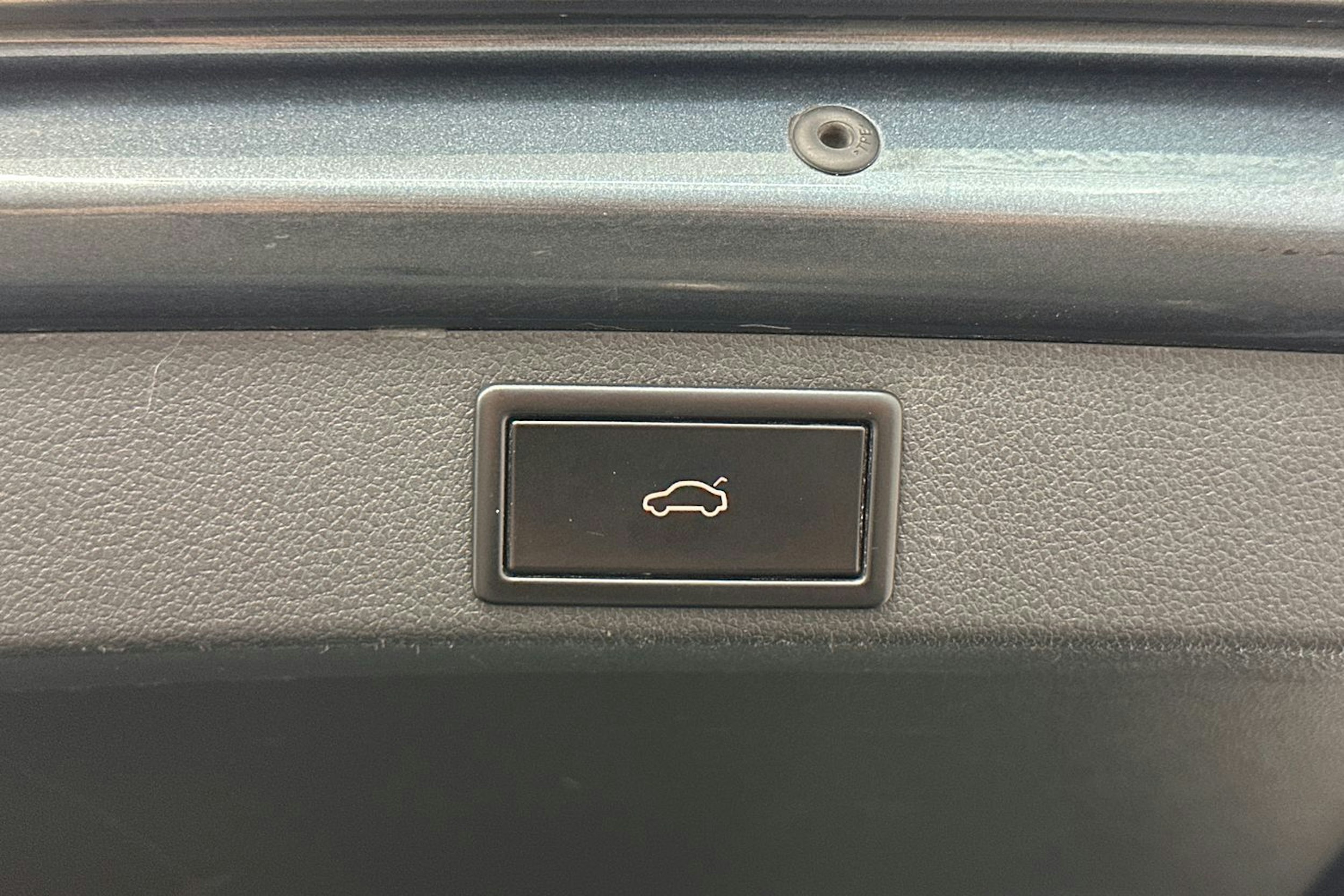 harmaa Skoda Octavia 2020 kuva 16.