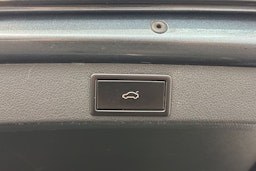 harmaa Skoda Octavia 2020 kuva 16.