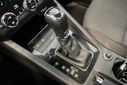 harmaa Skoda Octavia 2020 kuva 23.