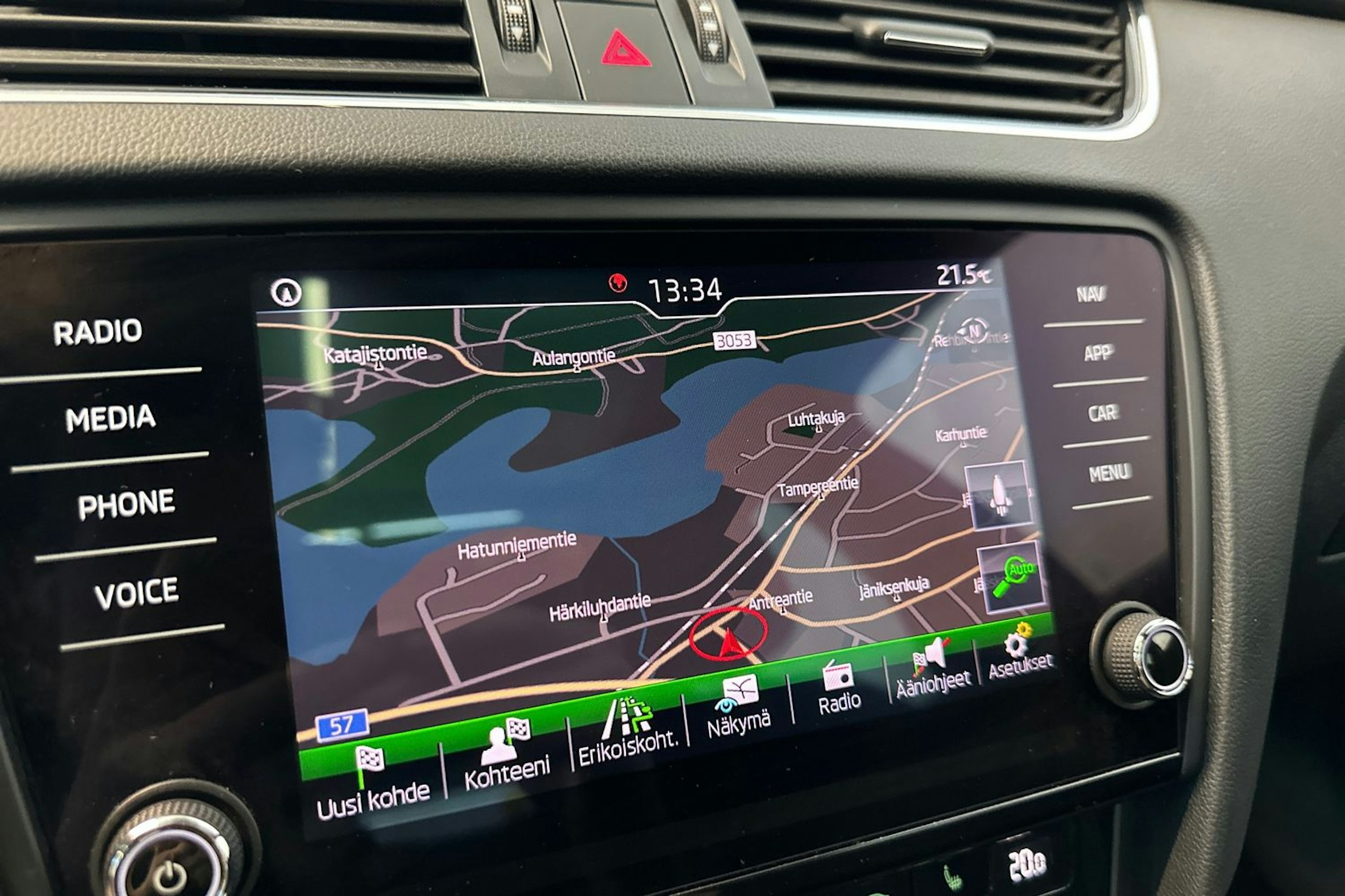 harmaa Skoda Octavia 2020 kuva 25.