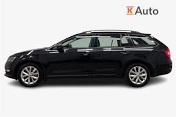 musta Skoda Octavia 2020 kuva 6.