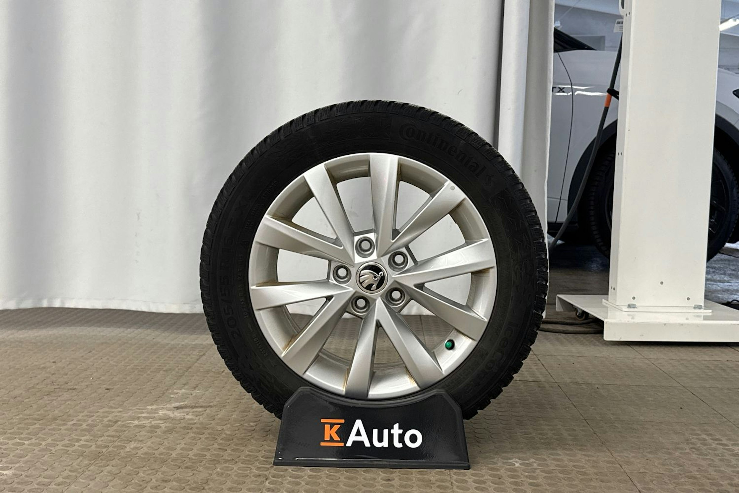 musta Skoda Octavia 2020 kuva 13.