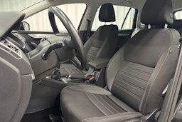 musta Skoda Octavia 2020 kuva 23.