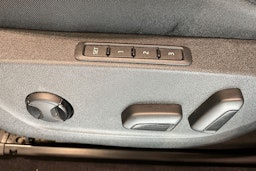 valkoinen Skoda Octavia 2020 kuva 16.