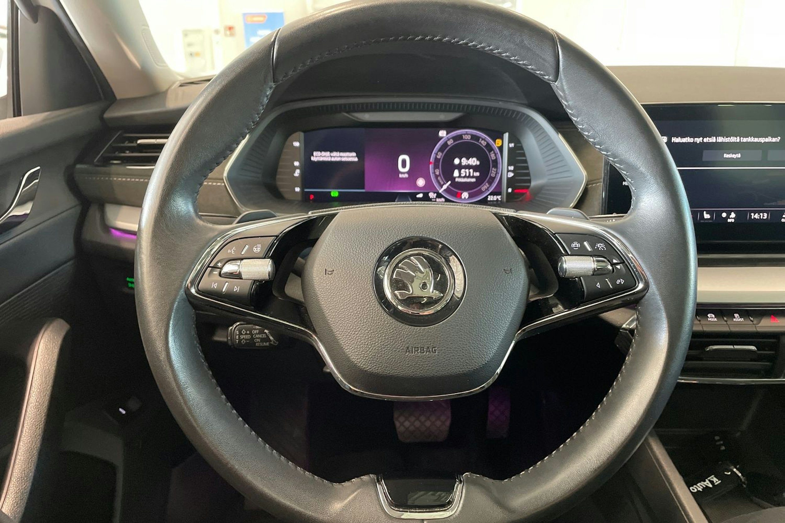 valkoinen Skoda Octavia 2020 kuva 17.