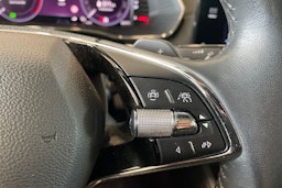 valkoinen Skoda Octavia 2020 kuva 18.