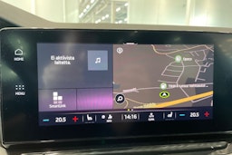 valkoinen Skoda Octavia 2020 kuva 26.