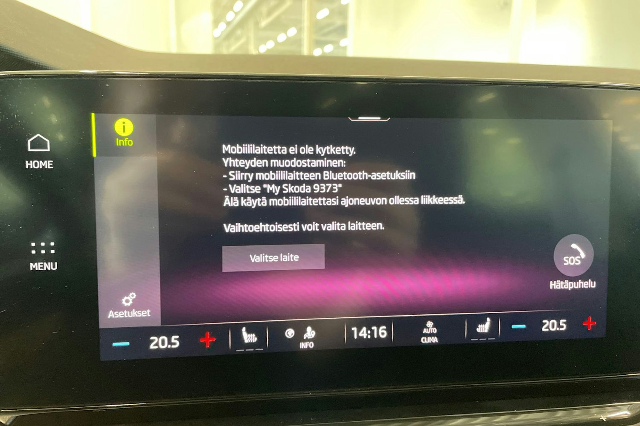 valkoinen Skoda Octavia 2020 kuva 29.