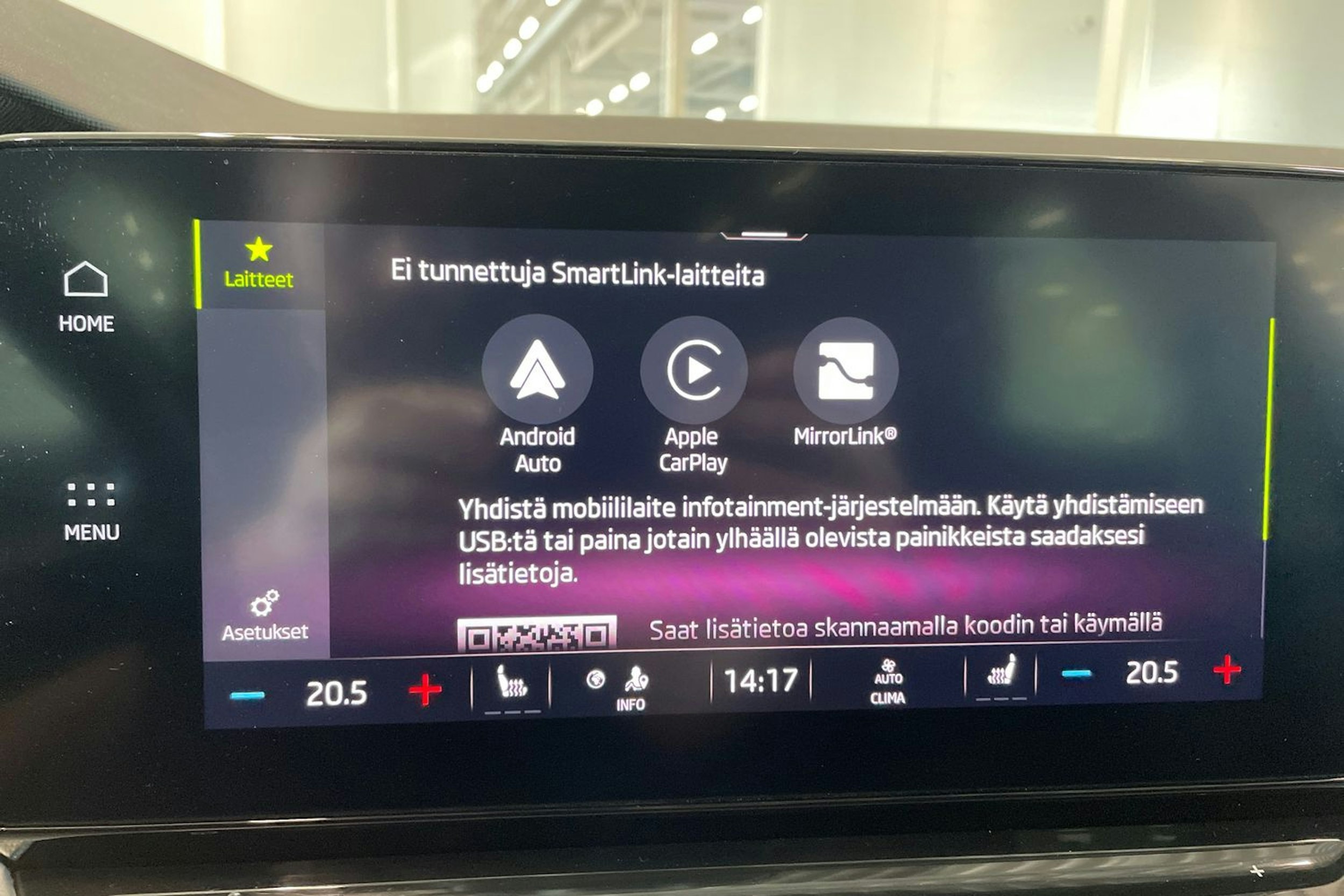 valkoinen Skoda Octavia 2020 kuva 33.