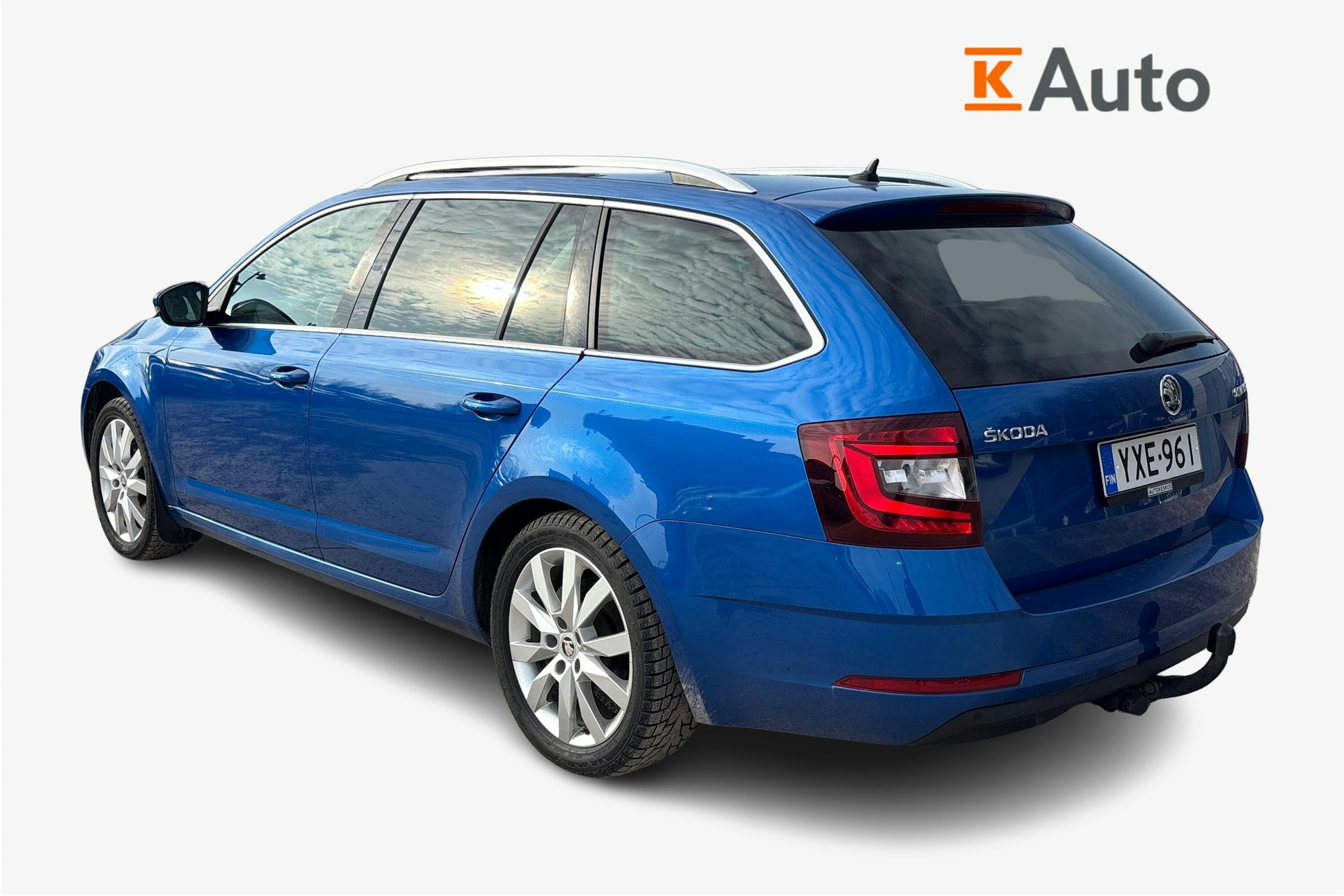 sininen Skoda Octavia 2020 kuva 2.