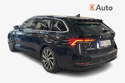 musta Skoda Octavia 2020 kuva 2.