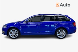 sininen Skoda Octavia 2020 kuva 6.