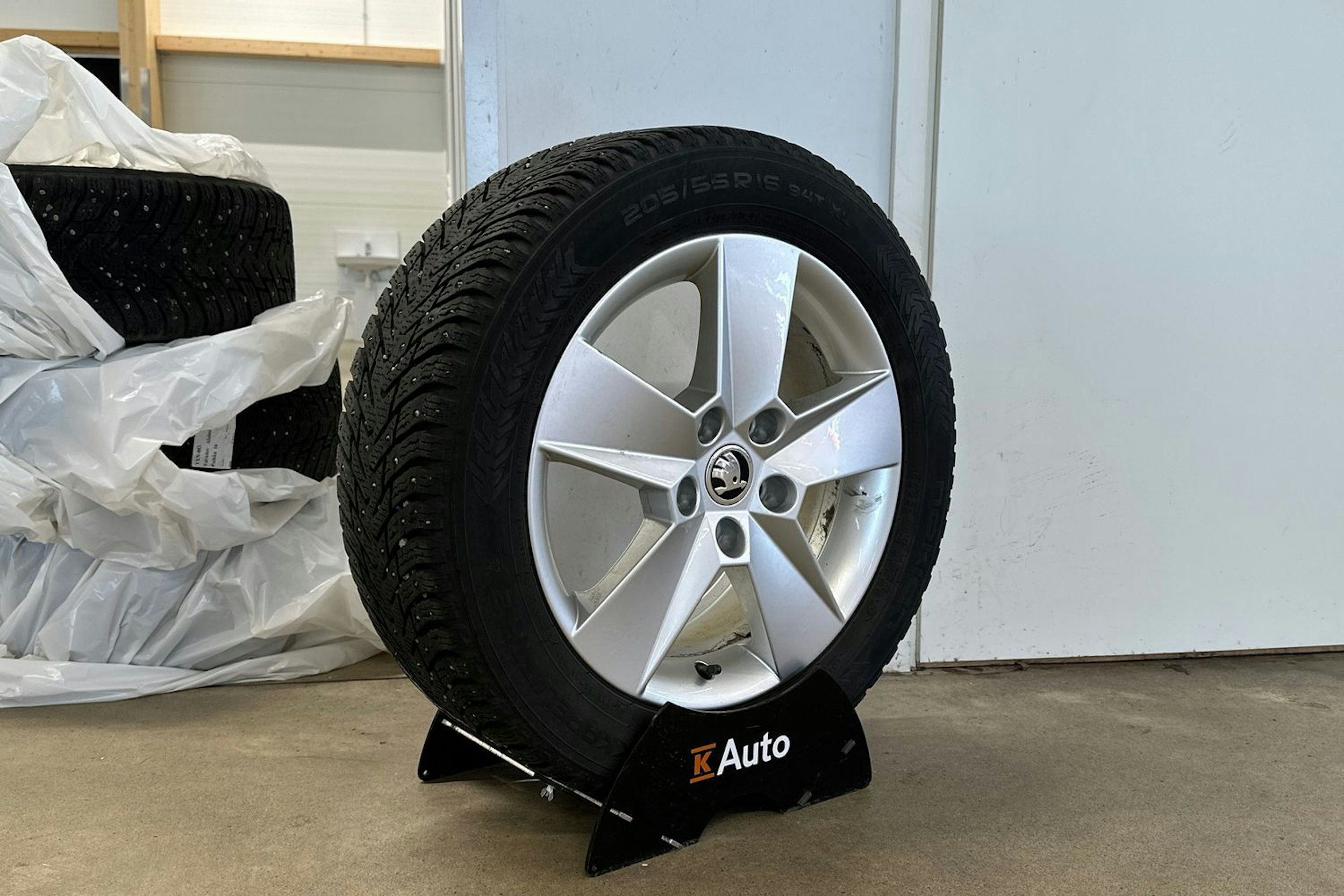 sininen Skoda Octavia 2020 kuva 8.