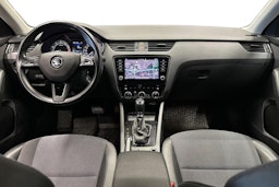 sininen Skoda Octavia 2020 kuva 11.